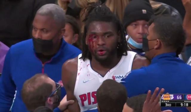 世界杯客户端下载安装-冲突过后各自辩护！浓眉：所有人都知道詹姆斯不脏