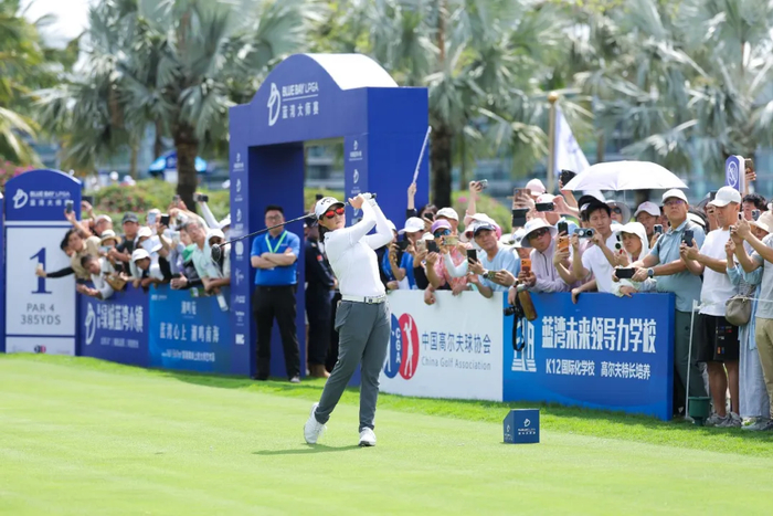 世界杯直播平台-中国军团全线飘红！张维维刘依一等3人领跑LPGA-蓝湾大师赛|黄裕敏|刘钰|殷若宁|安梓宁|球员_新浪体育_新浪新闻