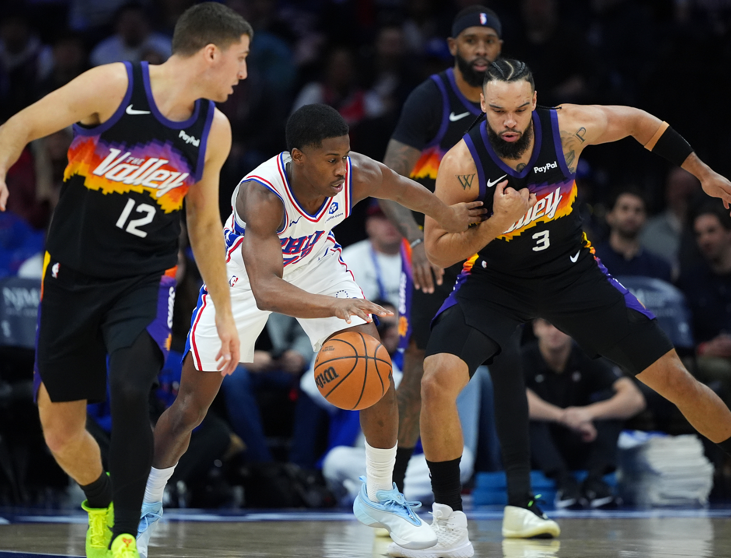 世界杯直播平台-太阳反超湖人升西部第六！布克27+4引6人上双 马克西25中7狂打铁