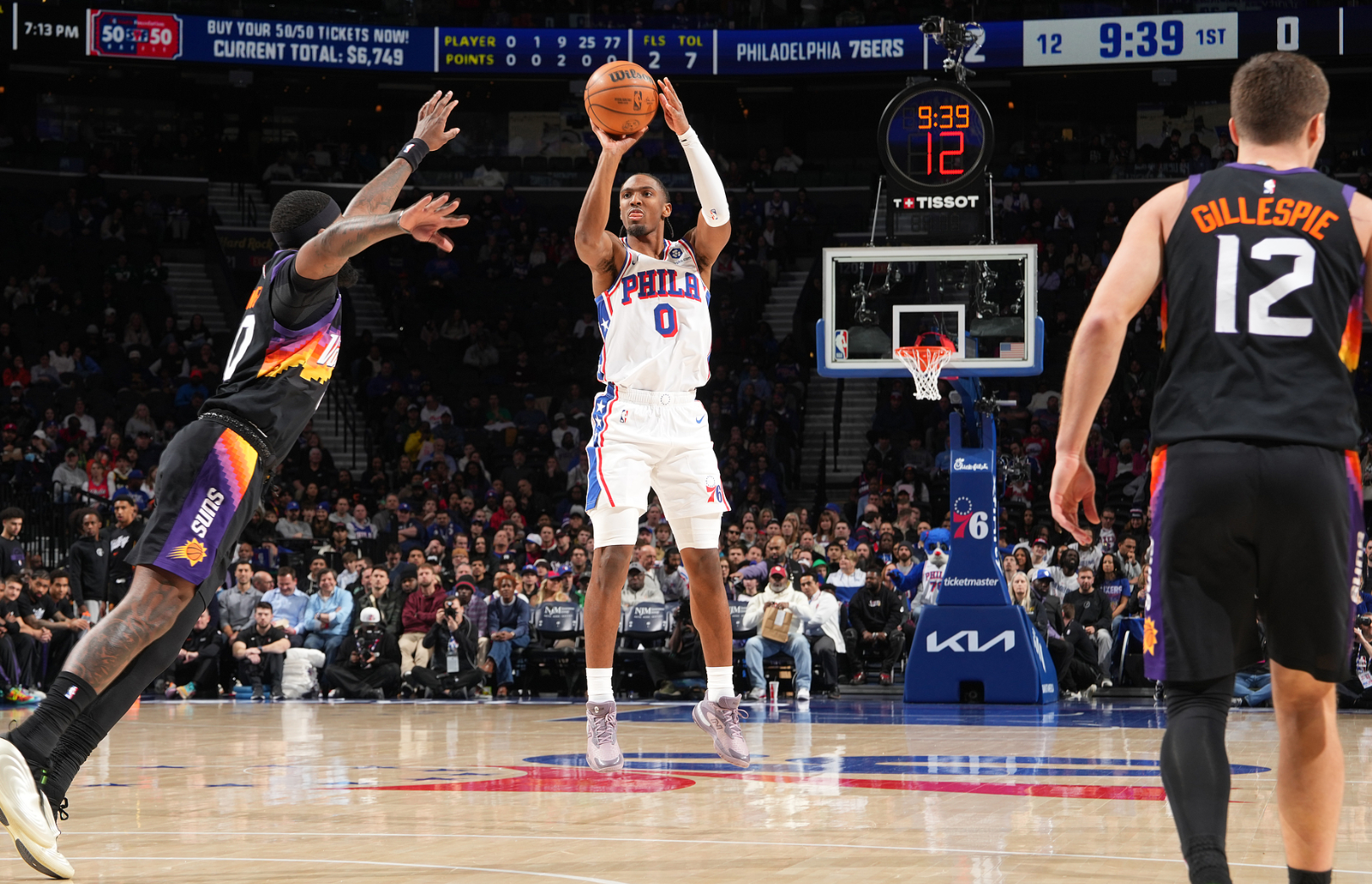 世界杯直播平台-太阳反超湖人升西部第六！布克27+4引6人上双 马克西25中7狂打铁