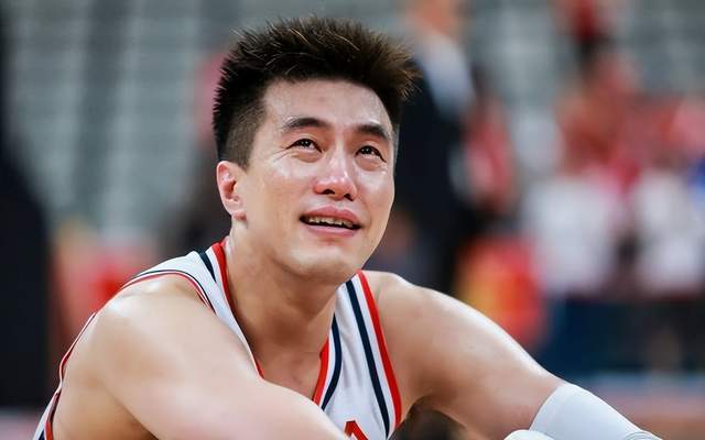 世界杯客户端下载安装-广州战胜山东却迎噩耗：郭艾伦重伤离场，昔日第一控卫该退役了